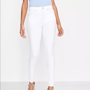 LOFT Curvy High Rise Skinny Jeans In White
